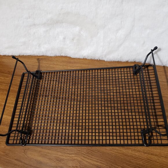 Pampered Chef  Stackable Cooling Rack Black   10" x 18" - Picture 4 of 5